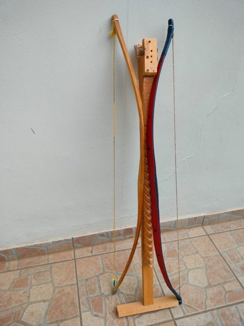 Due modelli di archi corti in stile Comanche